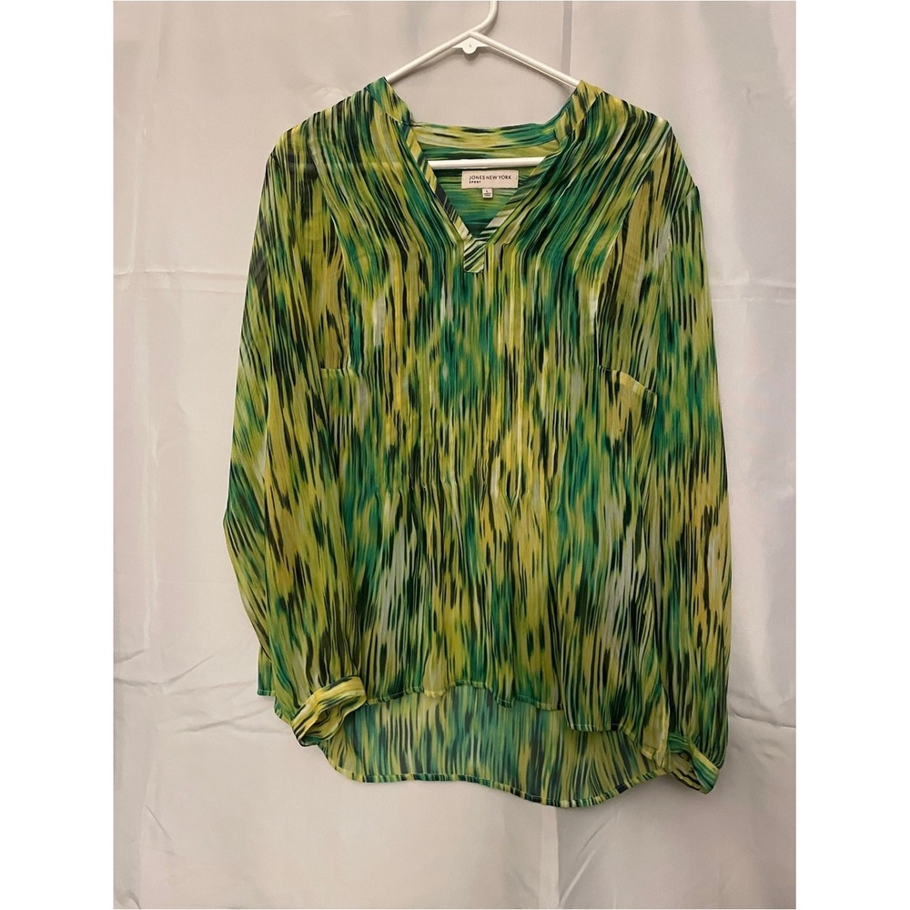 Jones New York Green Patterned V-Neck Blouse Women Light Weight